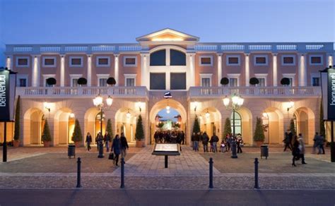 la reggia outlet marcianise gucci|la reggia outlet.